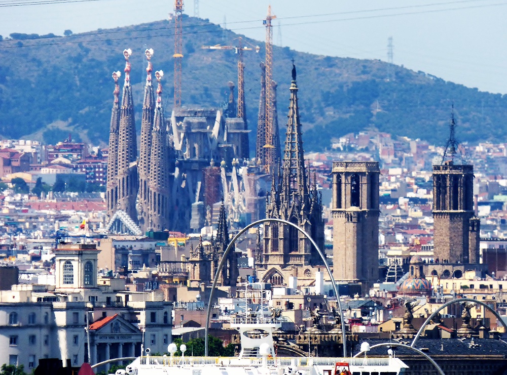 La Sagrada Familia, símbolo de Barcelona. COREARTE