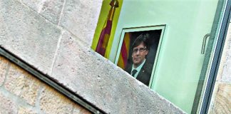 Retrato oficial de Puigdemont en una dependencia de la Generalitat. PÁGINA 12
