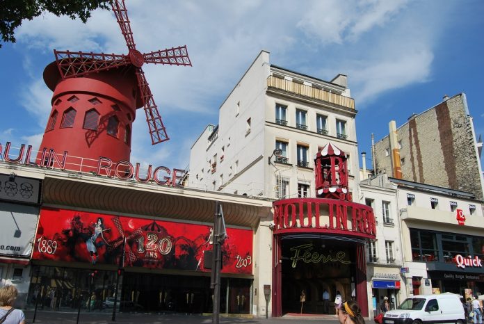 Moulin Rouge de París. En el de Rio trabajó Luis Fernández. J.M.PAGADOR