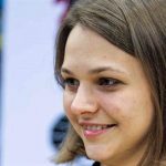 La doble campeona mundial de ajedrez renunció a jugar en Arabia Saudí.