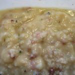 La bechamel debe ser muy cremosa pero consistente para que no se abra la croqueta al freír. JMP