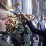 La ministra Cospedal en plena faena inconstitucional.