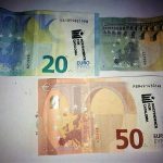 Ejemplares de billetes marcados.