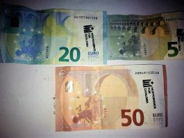 Ejemplares de billetes marcados.