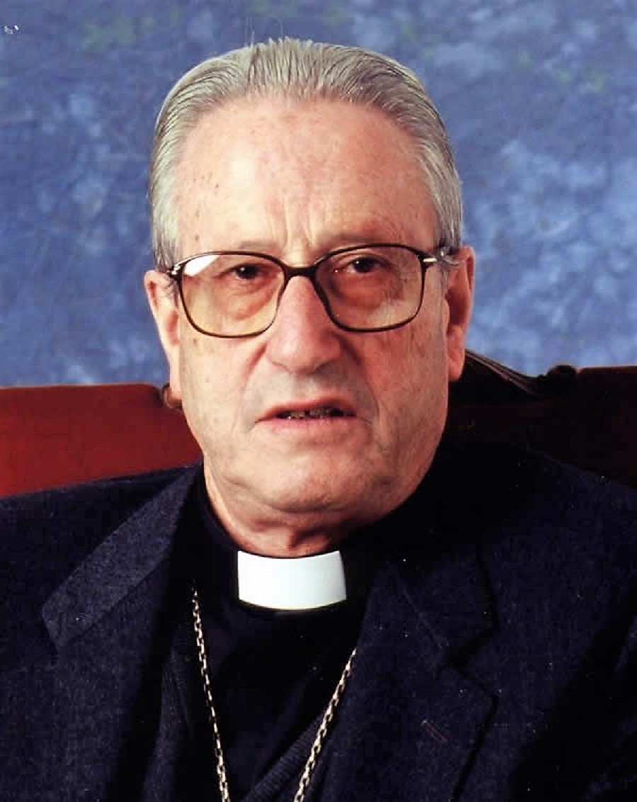 El obispo Setién denegó expresamente funerales de víctimas de ETA en recintos religiosos bajo su jurisdicción. WIKIPEDIA