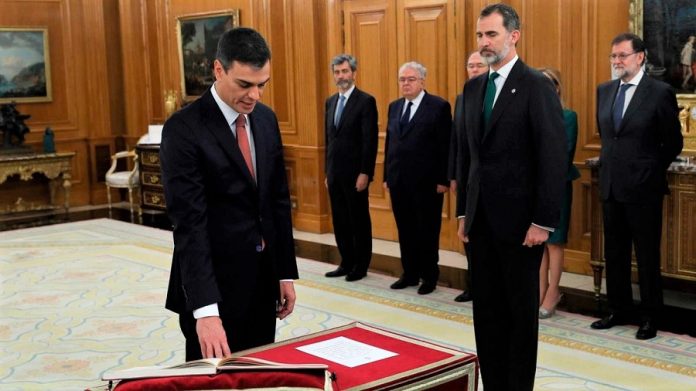 Con Pedro Sánchez, por fin un presidente hace valer la aconfesionalidad del Estado desde su misma toma de posesión. RTVE