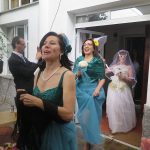 LA MUJER QUE SE CASÓ CONSIGO MISMA.