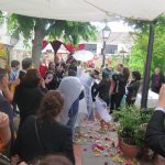 LA MUJER QUE SE CASÓ CONSIGO MISMA.