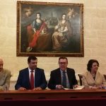 Acto de hermanamiento de Guadalupe y Sevilla, con Gonzalo Martín, el alcalde hispalense, el extremeño y el vicepresidente de la Casa de Extremadura.