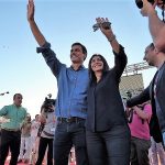 Mitin de Pedro Sánchez en Sevilla en 2017. Esa frescura y conexión con la gente se está perdiendo. J. M. PAGADOR