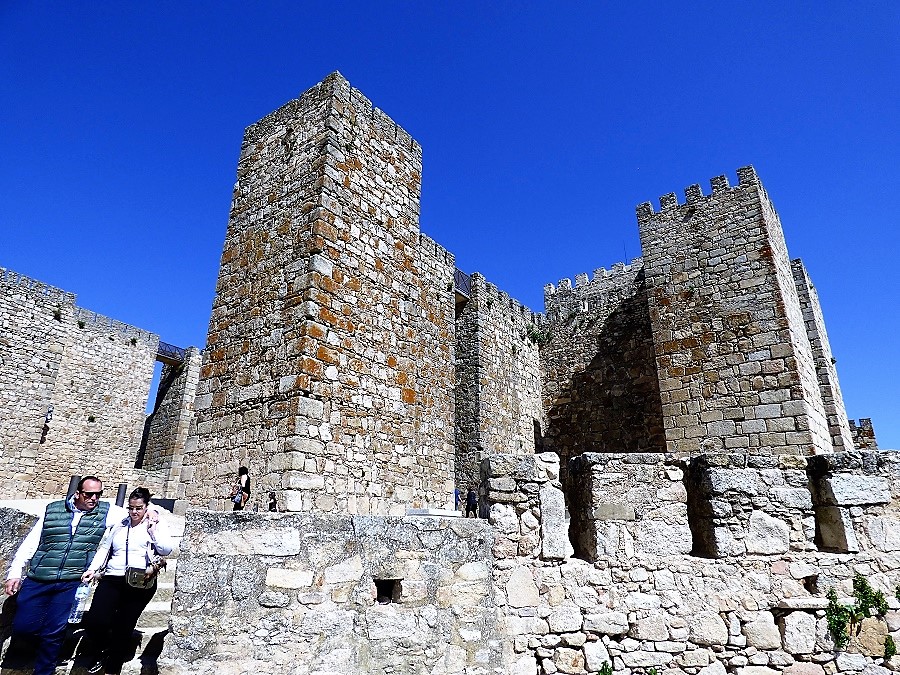 De los poderes feudales a los políticos y administrativos actuales. Castillo de Trujillo. PROPRONews