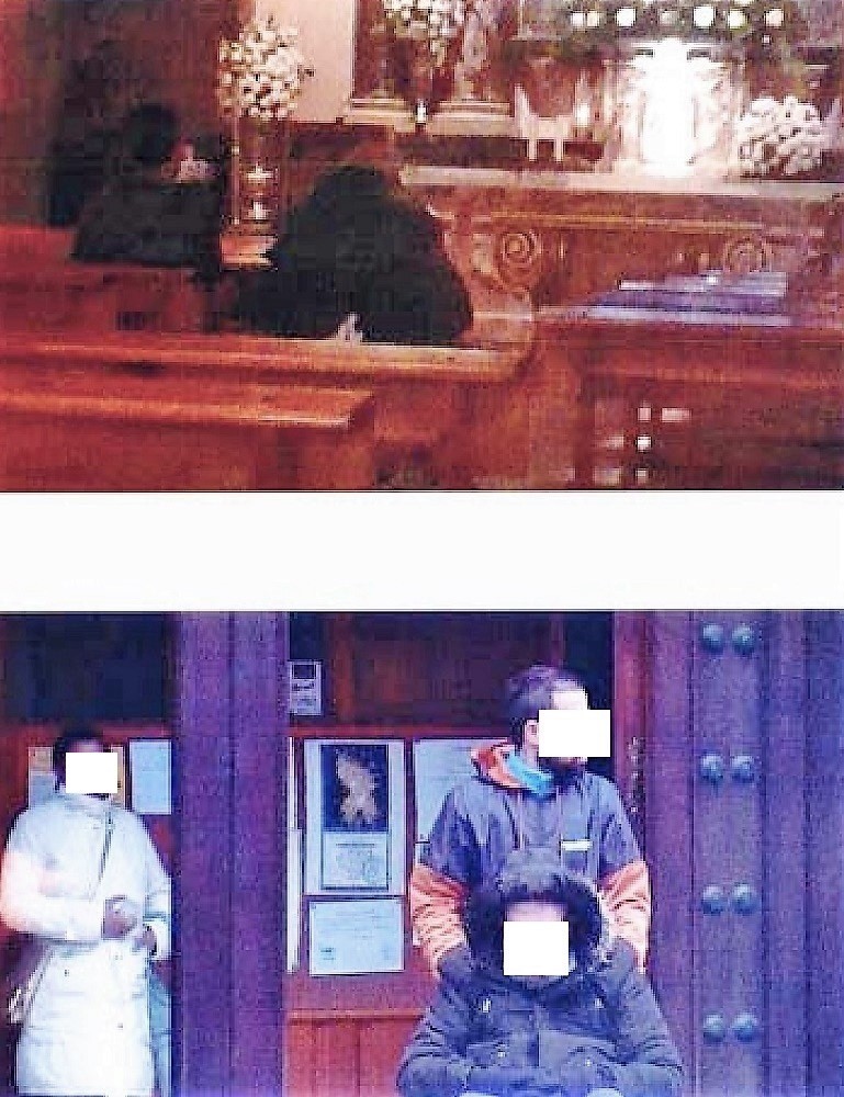 Fotos efectuadas por el detective violando la intimidad de la víctima en la práctica de sus creencias religiosas.