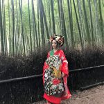 Geisha entre bambúes.