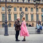 Villanelle trabajando. Es mala pero muy femenina.