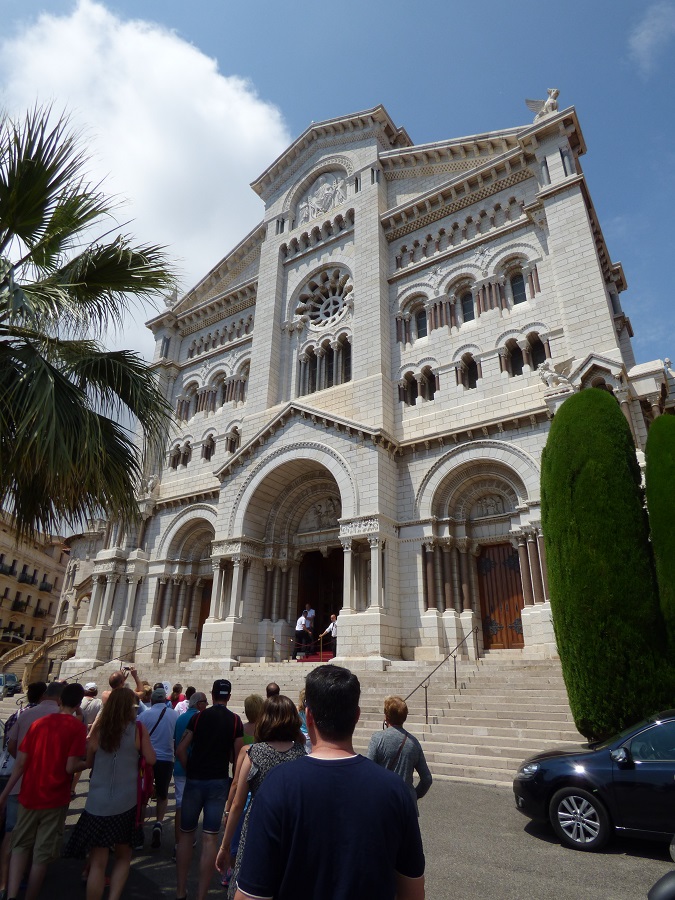La pequeña catedral de los grandes enlaces monegascos. J. M. PAGADOR