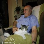 El autor, con Jimy, su gato