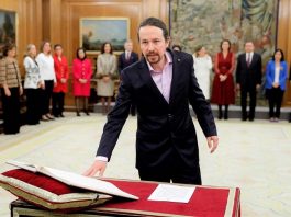 Y después de tanto republicanismo, prometió lealtad al Rey. RTVE