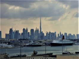 Nubarrones sobre el Pérsico. En la imagen, el skyline de Dubai. J.M. PAGADOR