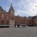 Explanada de la Estación Central, vacía de gente. CHEMA BUENECHEA