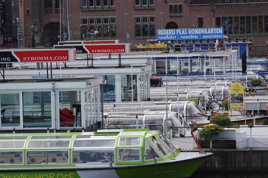 Los barcos turísticos y los botes privados no pueden circular por los canales. CHEMA BUENECHEA