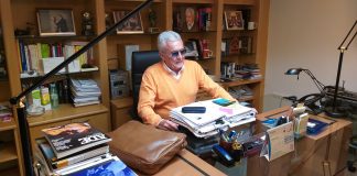 Alejandro Colubi, en su despacho del Teatro Marquina. J.M. PAGADOR