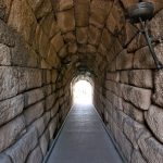 La estrechez de los vomitorios y su textura incrementan el riesgo, según técnicos sanitarios. FOTONAZOS