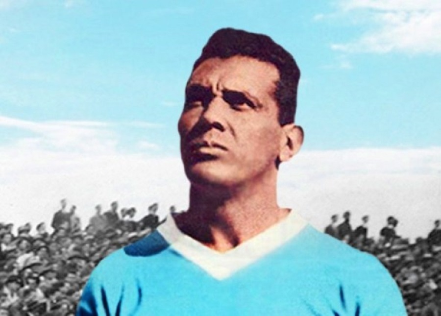 Obdulio Varela, capitán de Uruguay y estrella del partido.