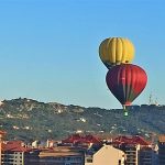 La Sierra de la Moscalevanta su bella estampa sobre la ciudad.