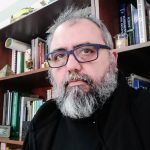 El doctor Antonio Jordán en su despacho de la Facultad de Química de la Universidad de Sevilla.