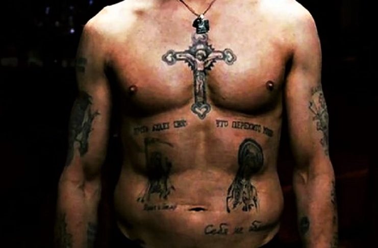 Representación de tatuajes típicos de un 'ladrón de ley'.