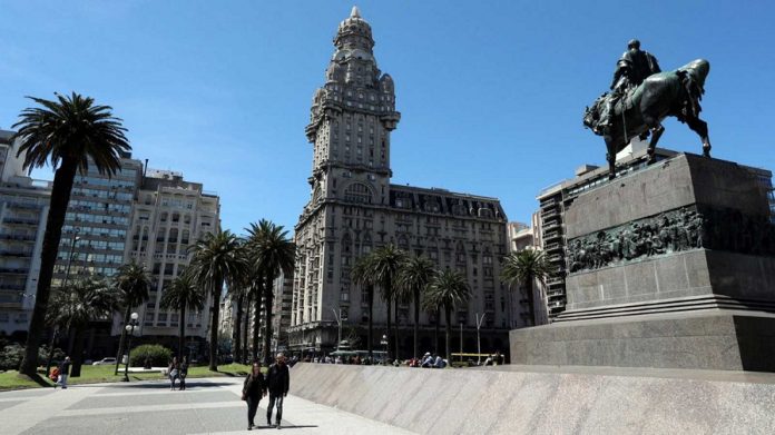 Montevideo. Uruguay, como otros países suramericanos, acogieron generosamente a incontables emigrantes españoles. RTVE