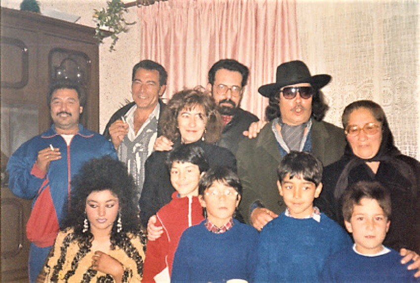 El periodista y su primera esposa, invitados en una fiesta en casa de El Jerezano en los años 70. ARCHIVO J.M. PAGADOR