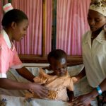 La vacunación masiva de todos los países es imprescindible. OMS.C.BLACK