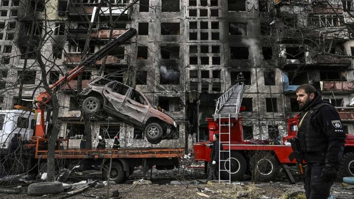 Efectos de uno de los últimos bombardeos rusos sobre Kiev. RTVE
