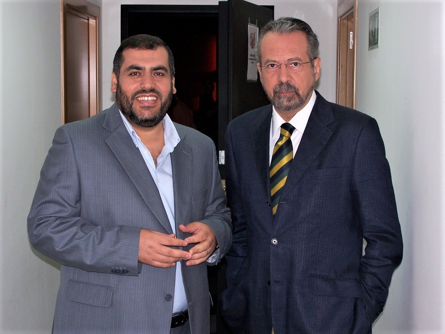 Con Adel Najjar, en los pasillos del plató donde le entrevisté en 2007.