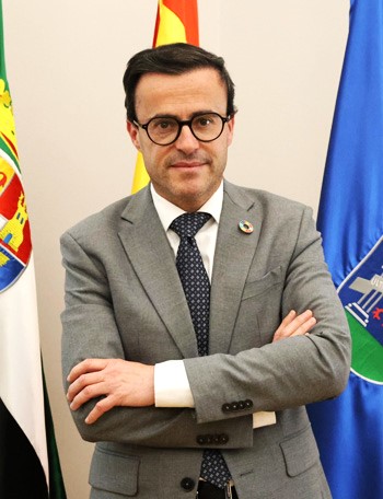 Un gran alcalde y presidente de Diputación, y un buen candidato a presidir la Junta de Extremadura.