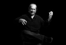 El día que Paco de Lucía tocó la guitarra sin guitarra o el arte pionero de “Imágenes para tocar” Tal vez uno de los mejores retratos que le hicieron a Paco de Lucía en toda su vida, si no el mejor. JUAN TORRE.