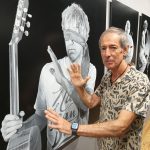 Haciendo gala de su buen humor en una de sus numerosas exposiciones dentro y fuera de España. J.M. PAGADOR.