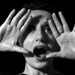 Sobrecogedora Luz Casal, cuya imagen evoca El grito de Edvard Munch. JUAN TORRE.